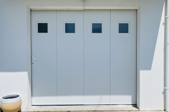 illustration de Porte de garage à Vannes